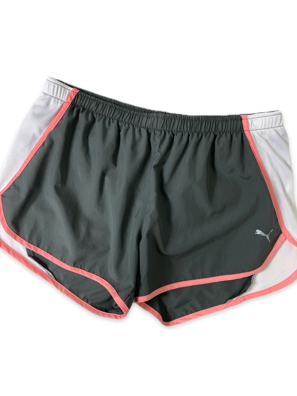 PUMA Women’s Running Shorts Gray Pink Trim Size Large Workout Shorts - Picture 10 of 10